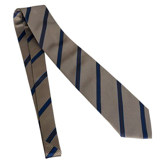 NWT Brioni Flannel and Blue Striped Tie Hand Made in Italy 100% Silk - Picture 2 of 14